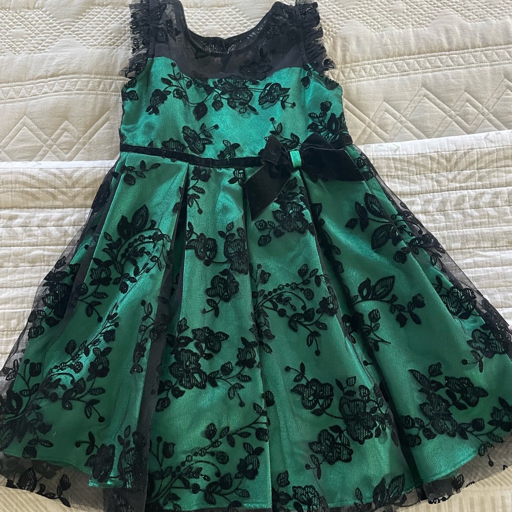 Jona Michelle Green and Black Floral Dress
